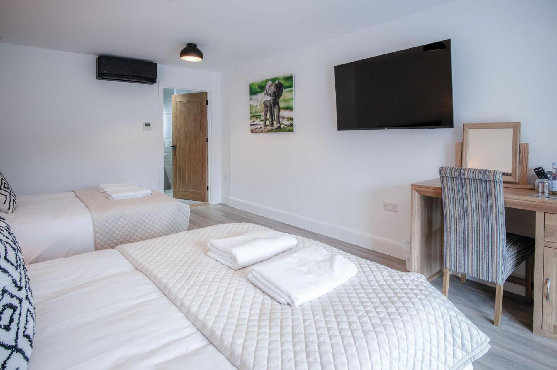 Suite 3 - Sleeping Giant Hotel - Pen Y Cae Inn Brecon Exteriér fotografie